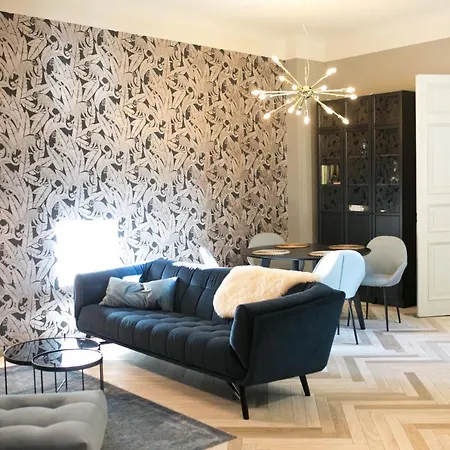 Eden Apartment *